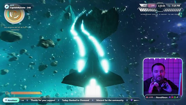 Aurora: in-game overlay with facecam frame over the game